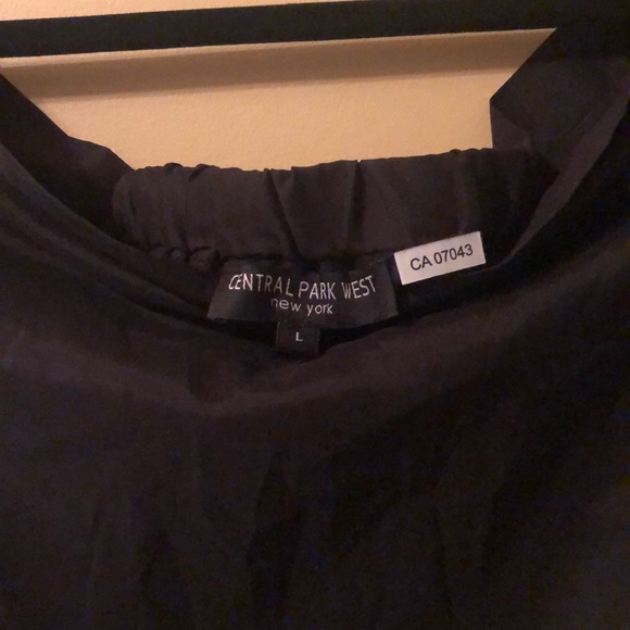 Black off-the shoulder blouse - Picture 4 of 4